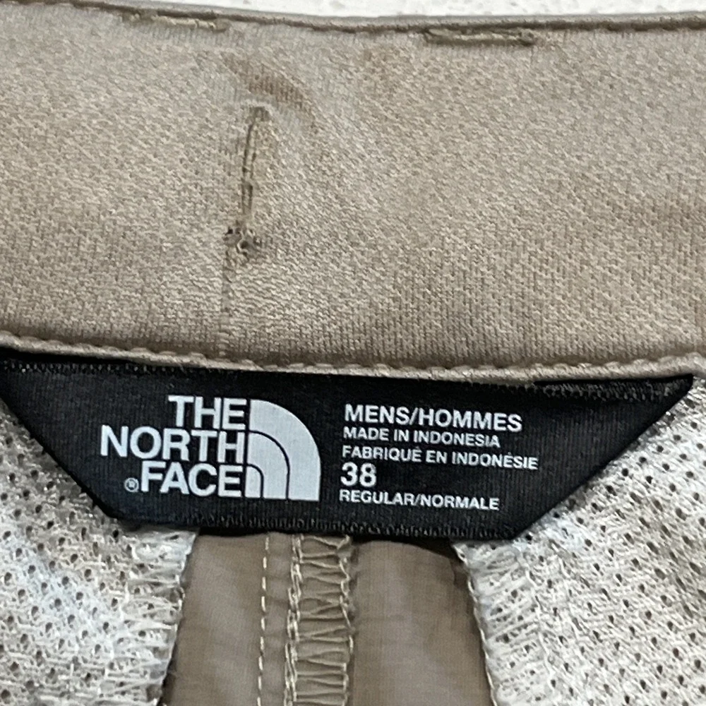 The North Face Mens Cargo Shorts Hiking Nylon  Size 38 Beige Drawstring